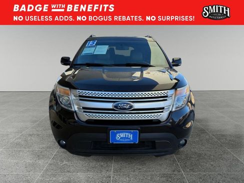 Used 2013 Ford Explorer XLT image 3