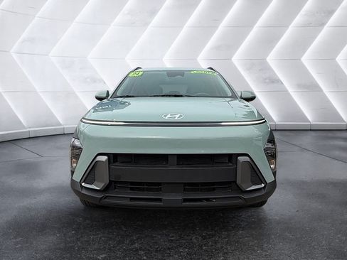 Used 2024 Hyundai Kona SEL AWD/4WD image 2