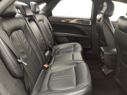 Used 2018 Lincoln MKZ Select w/ Technology Package FWD image 19