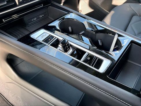 New 2026 Volkswagen Atlas SE image 14