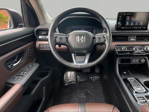Used 2023 Honda Pilot Elite image 8