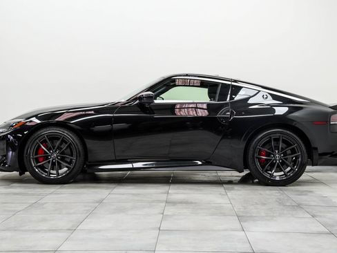 Used 2024 Nissan Z Performance w/ Floor Mat Package RWD image 9