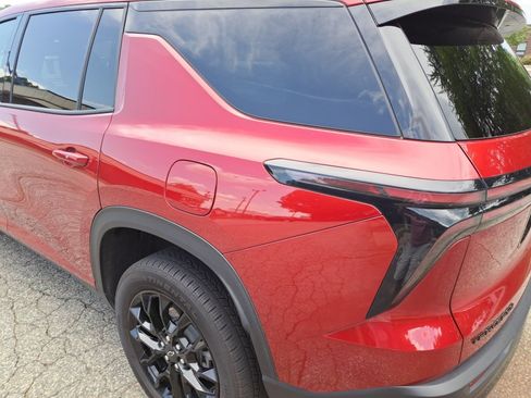 Used 2025 Chevrolet Traverse LT w/ Midnight/Sport Edition FWD image 20