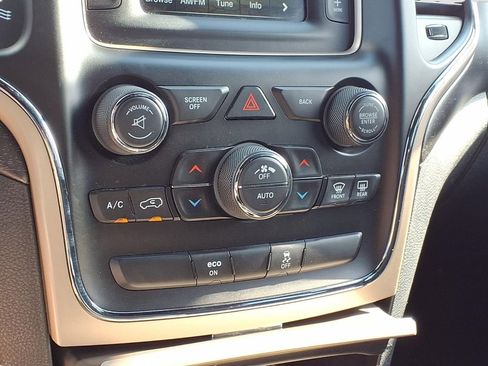 Used 2015 Jeep Grand Cherokee Laredo w/ Quick Order Package 23E image 11