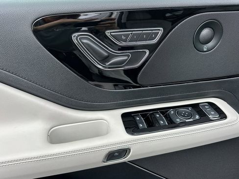 New 2026 Lincoln Aviator 2WD image 10