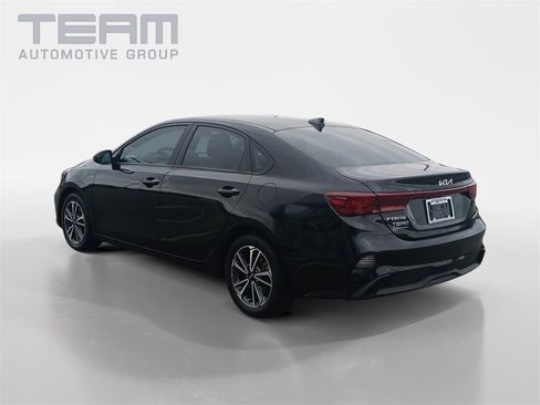 Used 2023 Kia Forte LXS w/ LXS Technology Package image 5
