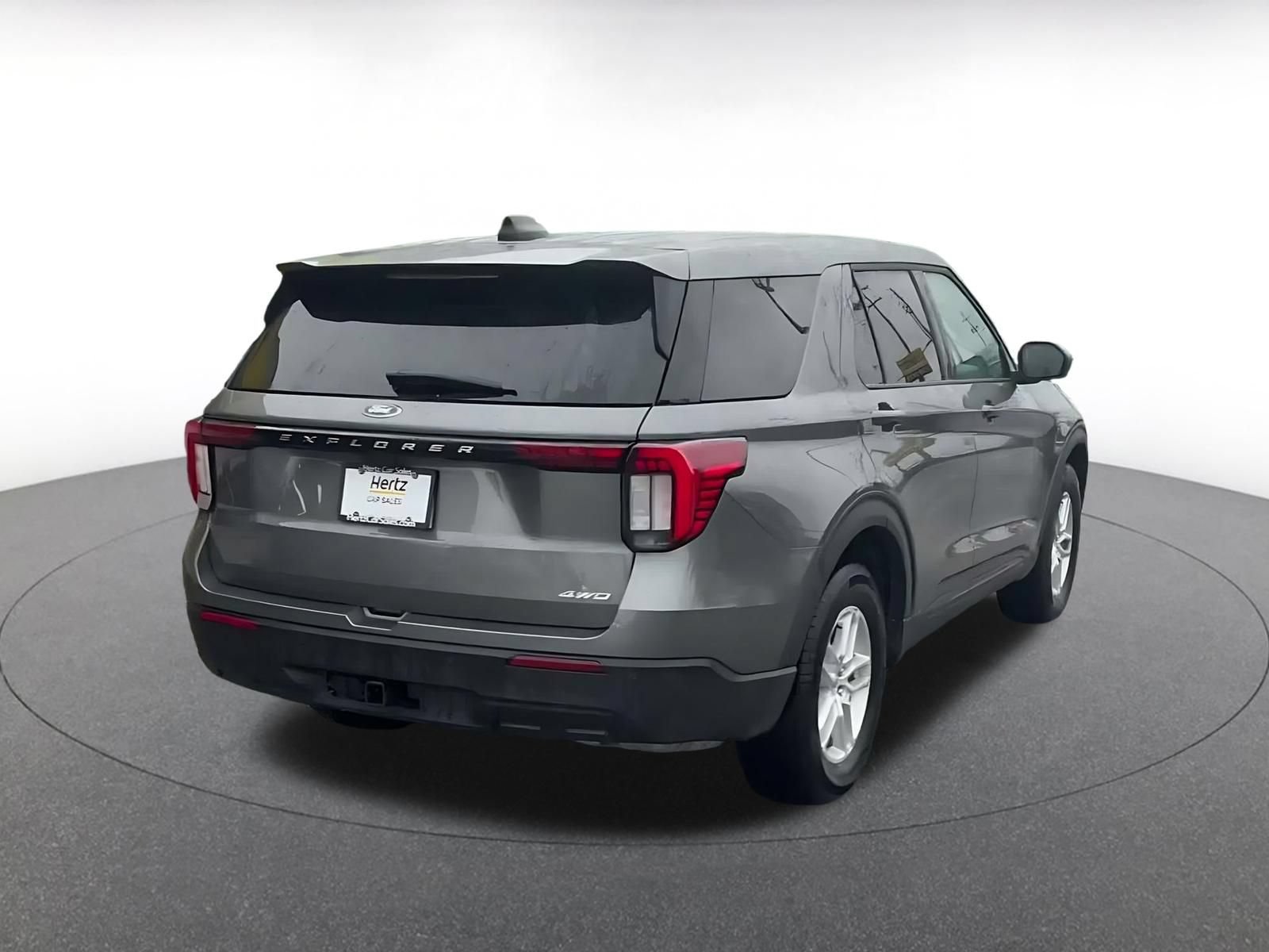 Used 2026 Ford Explorer Active AWD/4WD image 13