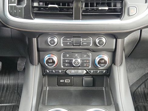 Certified 2023 GMC Yukon XL AT4 AWD/4WD image 18