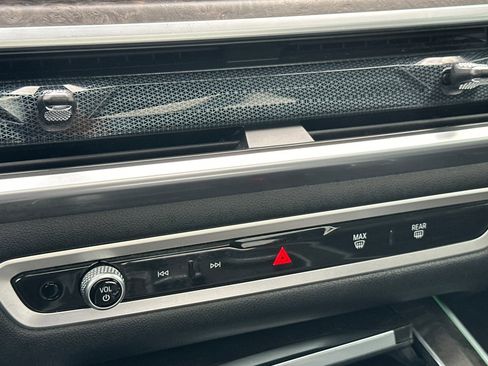 Used 2024 BMW X5 xDrive40i image 21