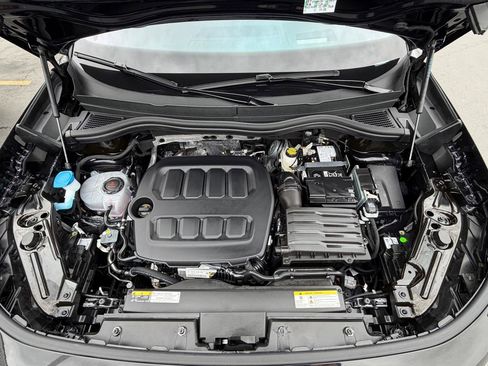 Used 2025 Volkswagen Tiguan SEL R-Line AWD/4WD image 28