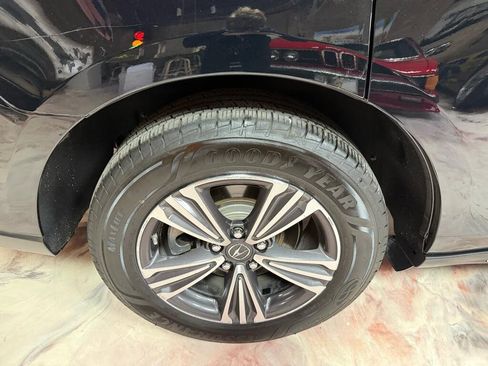 Used 2017 Acura MDX SH-AWD image 39