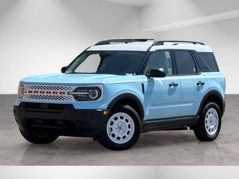 Used 2025 Ford Bronco Sport Heritage AWD/4WD image 2