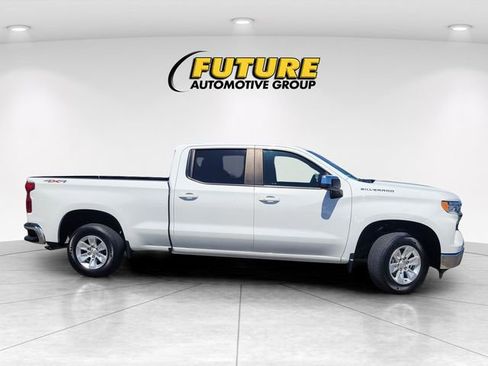 Used 2023 Chevrolet Silverado 1500 LT w/ Protection Package AWD/4WD image 3