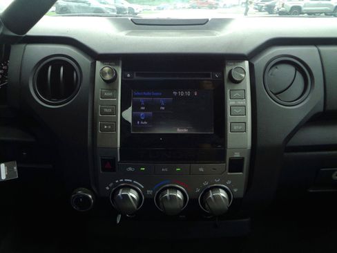 Used 2019 Toyota Tundra SR AWD/4WD image 12
