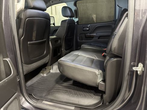 Used 2015 GMC Sierra 3500 Denali w/ Duramax Plus Package image 17