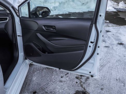 Certified 2025 Toyota Corolla LE image 14