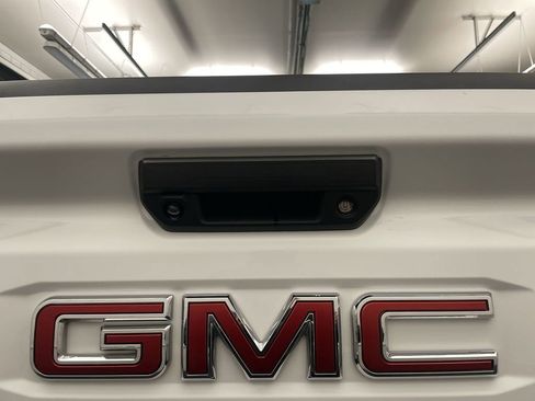 Used 2024 GMC Canyon AT4X AWD/4WD image 26