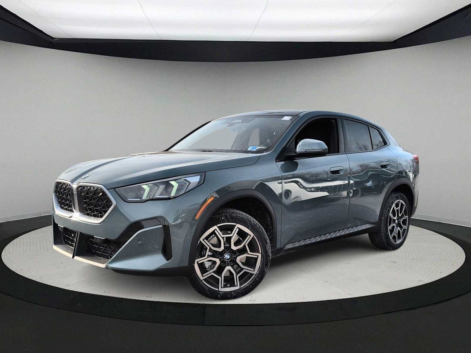 Used 2026 BMW X2 xDrive28i w/ Convenience Package AWD/4WD image 1
