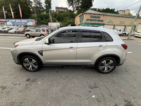 Used 2020 Mitsubishi Outlander Sport Black Edition image 4