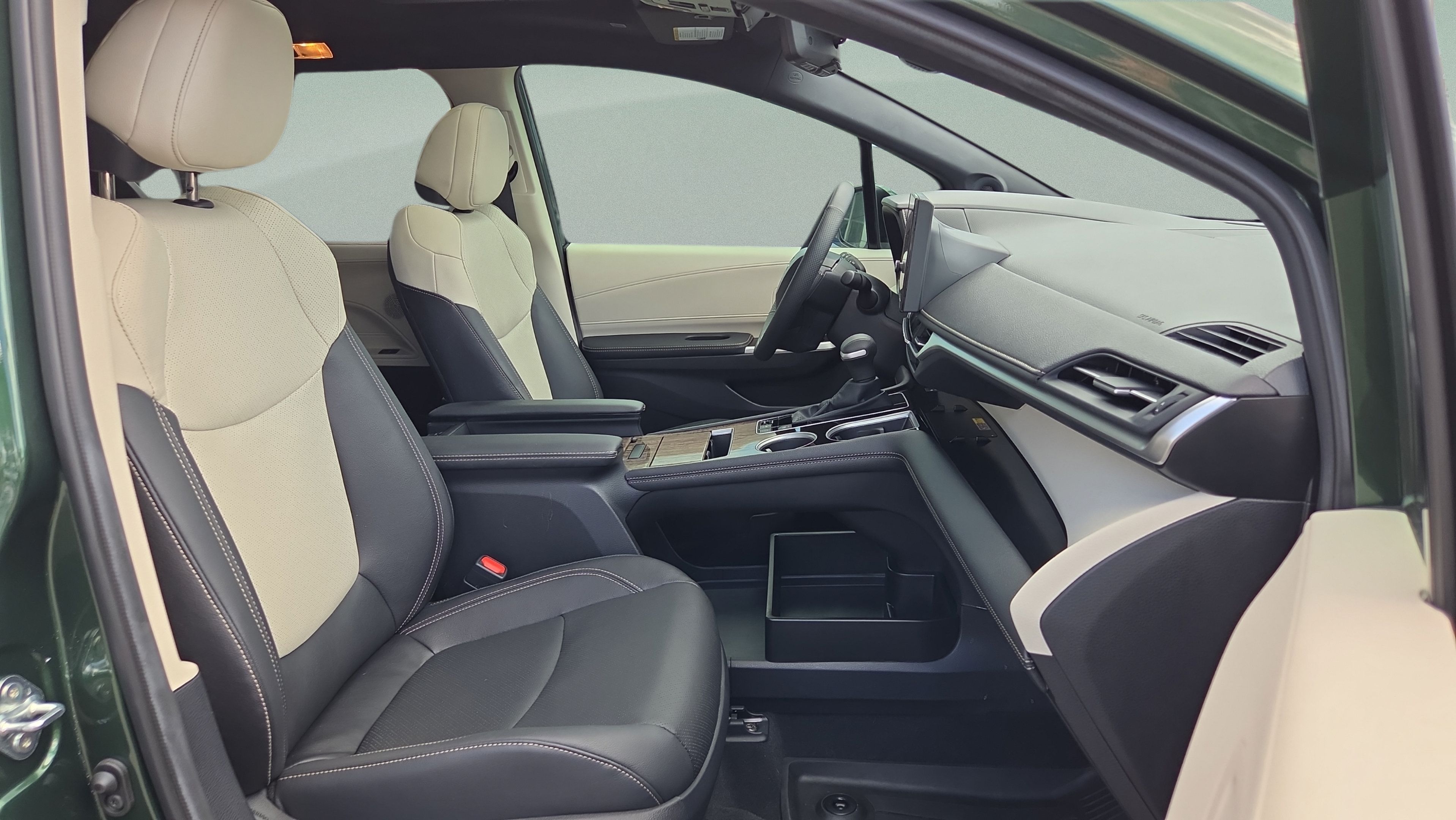 Certified 2026 Toyota Sienna Limited AWD/4WD image 19