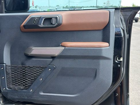 Used 2023 Ford Bronco Outer Banks w/ Sasquatch Package AWD/4WD image 19