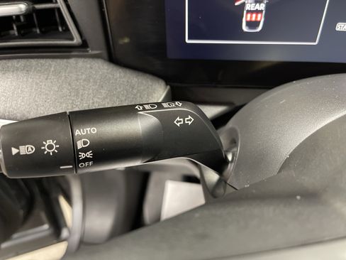 Used 2025 Nissan Kicks SV image 20