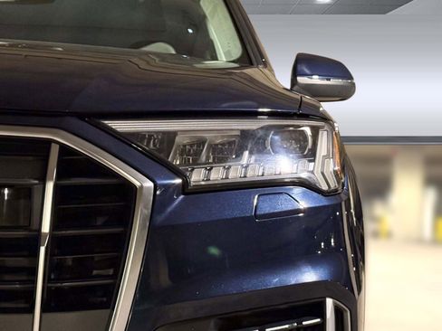 Used 2023 Audi Q7 3.0T Prestige image 11