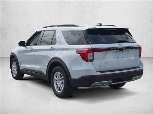 New 2026 Ford Explorer Active w/ Active Comfort Package RWD image 8