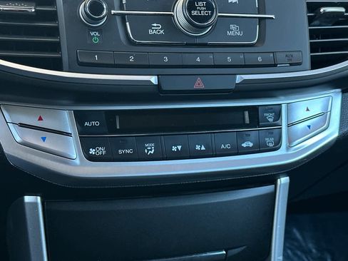 Used 2015 Honda Accord Sport image 20