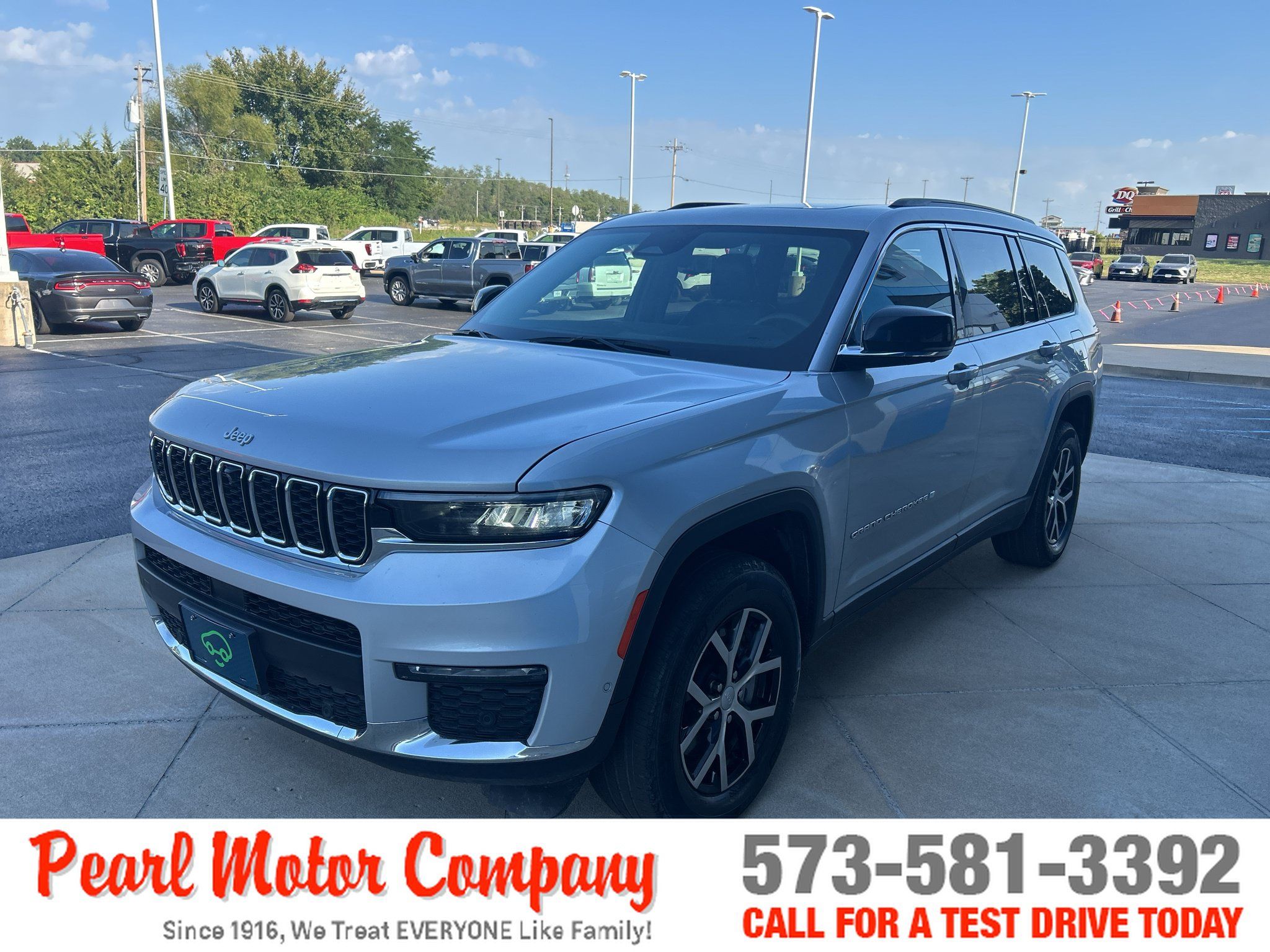 Used 2024 Jeep Grand Cherokee L Limited w/ Luxury Tech Group II AWD/4WD image 7