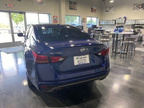 Used 2021 Nissan Altima 2.5 SR FWD image 5