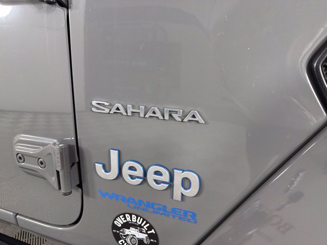Used 2022 Jeep Wrangler Unlimited Sahara w/ Cold Weather Group AWD/4WD image 17