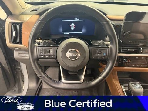Used 2023 Nissan Pathfinder Platinum AWD/4WD image 10