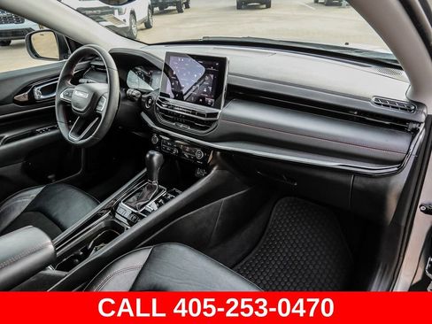 Used 2022 Jeep Compass Trailhawk AWD/4WD image 19