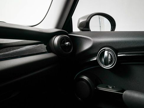 Used 2023 MINI Cooper SE image 37