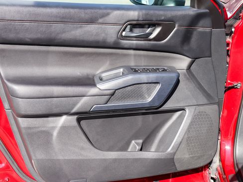 Used 2024 Nissan Pathfinder Rock Creek image 18