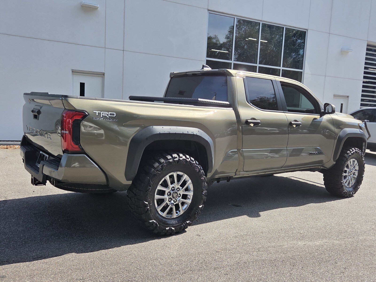 Used 2024 Toyota Tacoma TRD Off-Road AWD/4WD image 5