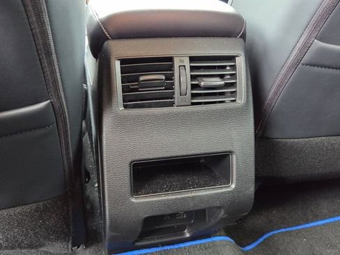 Used 2025 Mitsubishi Outlander SE AWD/4WD image 14