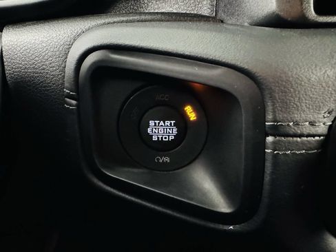 Used 2025 Jeep Wrangler Unlimited Rubicon w/ Convenience Group AWD/4WD image 12