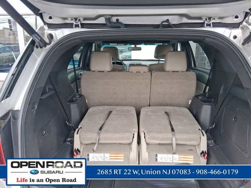 Used 2013 Ford Explorer XLT image 9