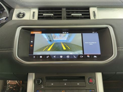 Used 2017 Land Rover Range Rover Evoque SE Premium image 25