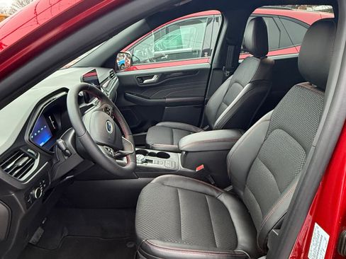 New 2026 Ford Escape ST-Line w/ Cold Weather Package AWD/4WD image 8