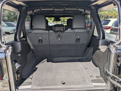 New 2026 Jeep Wrangler Unlimited Rubicon image 11