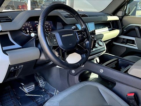 Used 2020 Land Rover Defender 110 S image 13