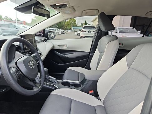 Used 2025 Toyota Corolla LE w/ Convenience Package FWD image 20
