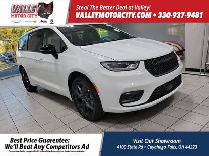 New 2026 Chrysler Pacifica Limited