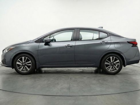 Used 2025 Nissan Versa SV FWD image 5