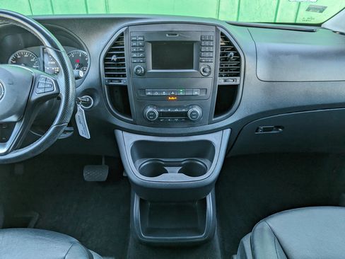 Used 2017 Mercedes-Benz Metris Passenger image 23