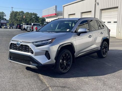 Used 2024 Toyota RAV4 SE AWD/4WD image 6