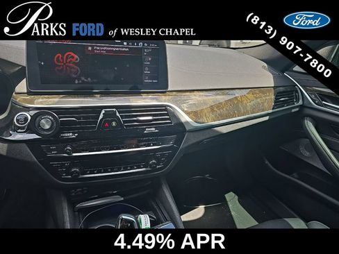 Used 2021 BMW M550i xDrive w/ Executive Package AWD/4WD image 6